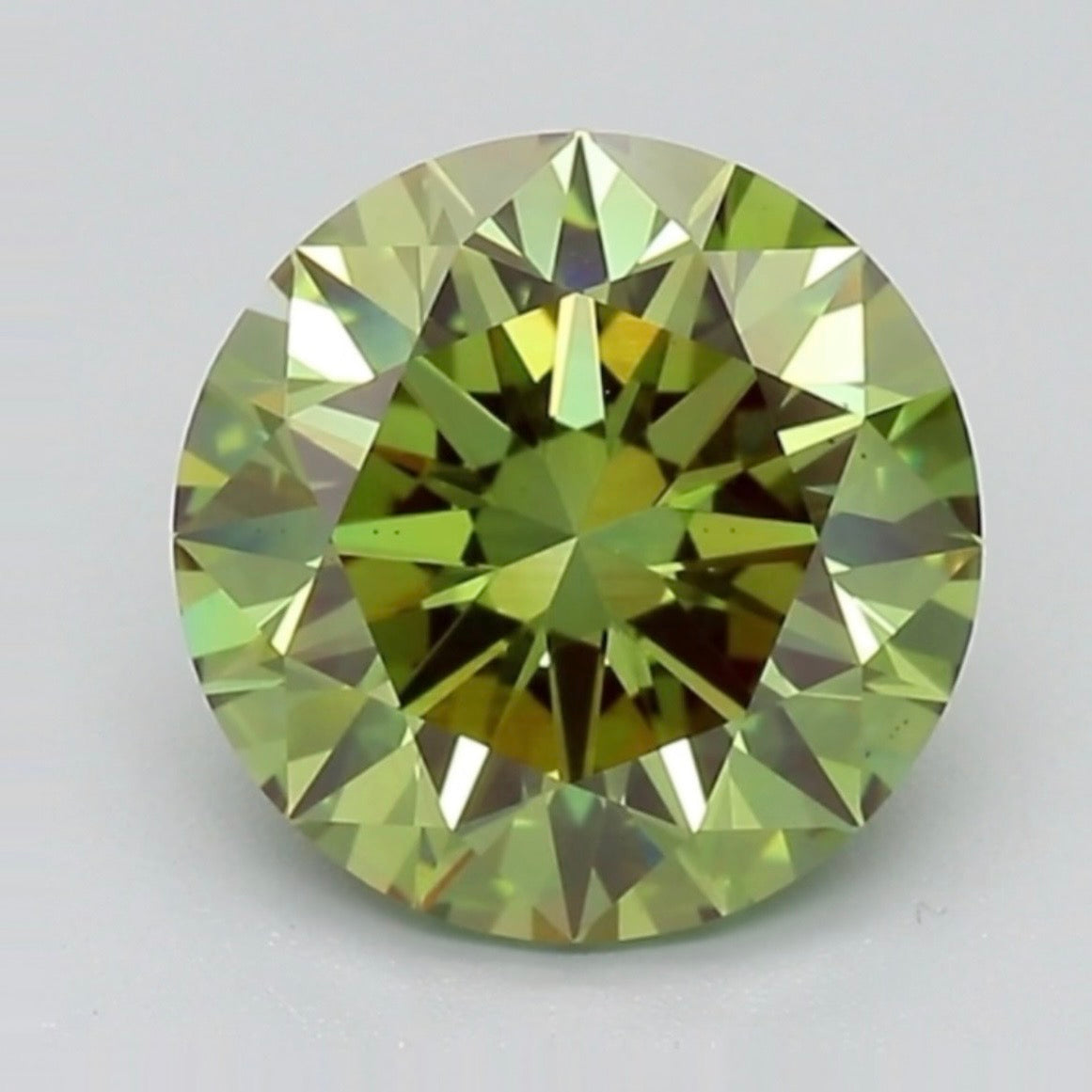 igi certified fancy vivid green round cut lab grown diamond